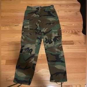 Urban outfitters camo pant
